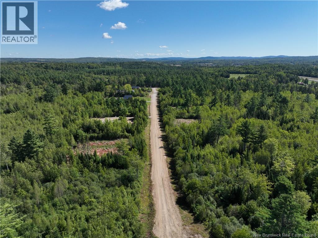 3 Crest Avenue, Heathland, New Brunswick  E3L 5C1 - Photo 10 - NB105373