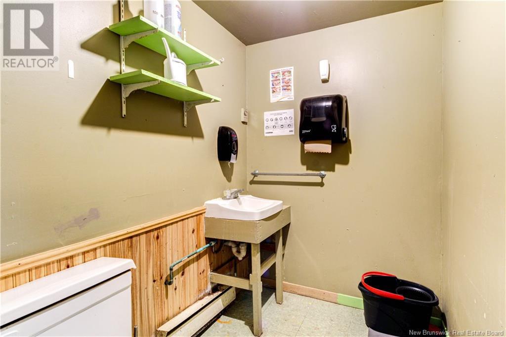 51-53 Main Street, Petitcodiac, New Brunswick E4Z 4L9 - Photo 21 - NB110802