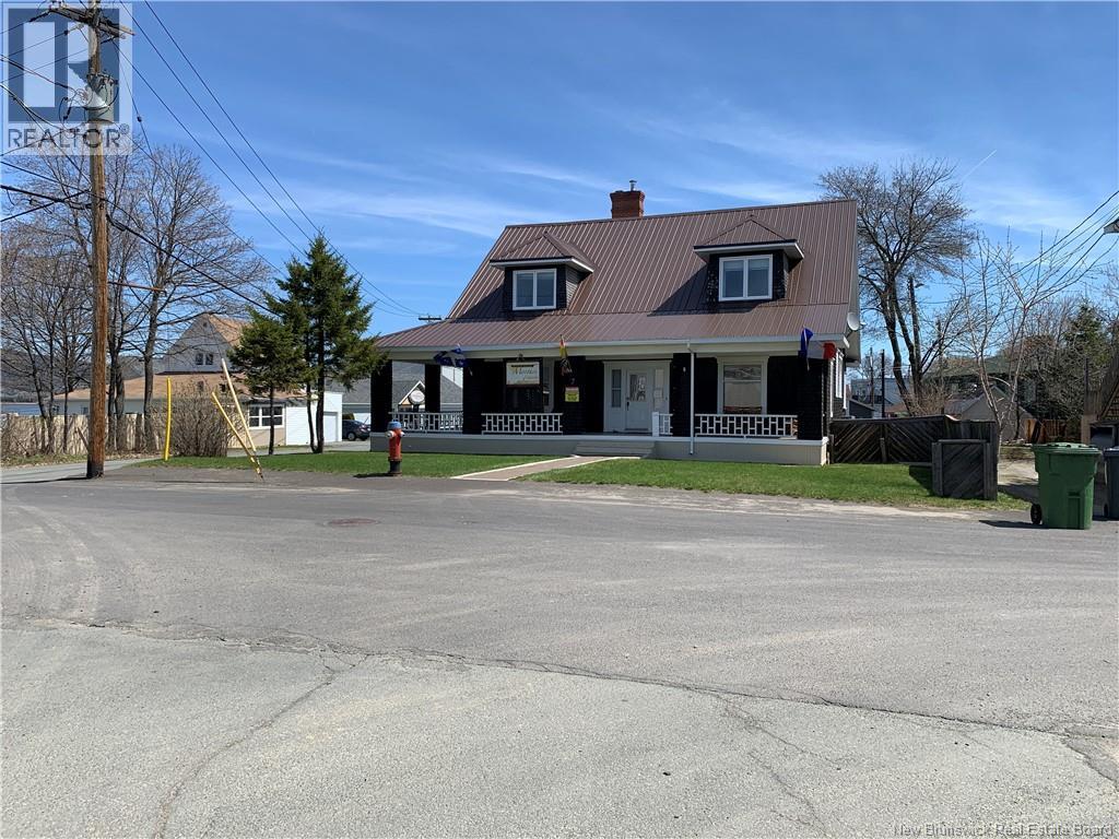 7 Ritchie, Campbellton, New Brunswick  E3N 1Z3 - Photo 49 - NB111115