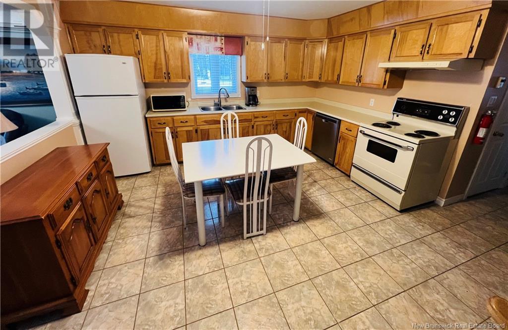 63 Rue Parisé, Caraquet, New Brunswick  E1W 1B6 - Photo 10 - NB111499