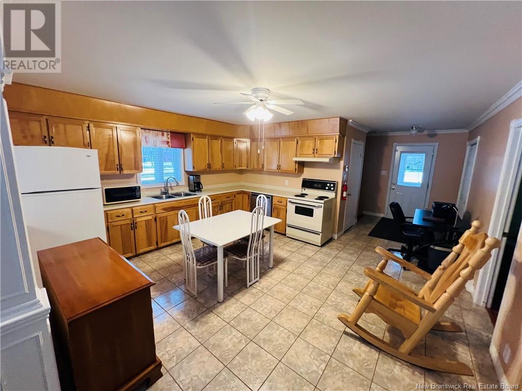 63 Rue Parisé, Caraquet, New Brunswick  E1W 1B6 - Photo 11 - NB111499