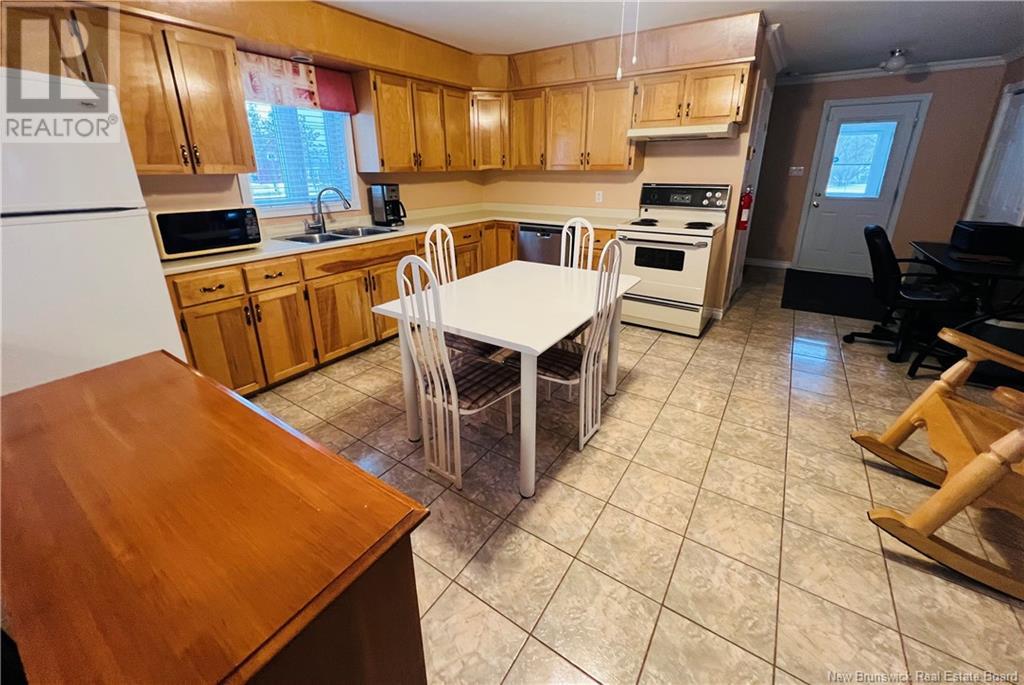 63 Rue Parisé, Caraquet, New Brunswick  E1W 1B6 - Photo 13 - NB111499