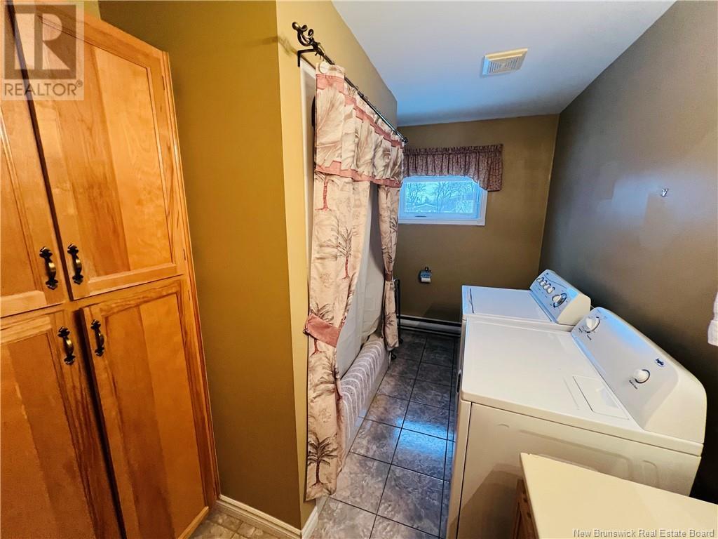 63 Rue Parisé, Caraquet, New Brunswick  E1W 1B6 - Photo 20 - NB111499