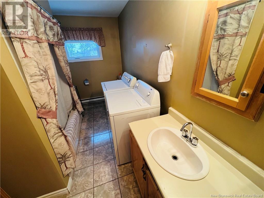 63 Rue Parisé, Caraquet, New Brunswick  E1W 1B6 - Photo 21 - NB111499