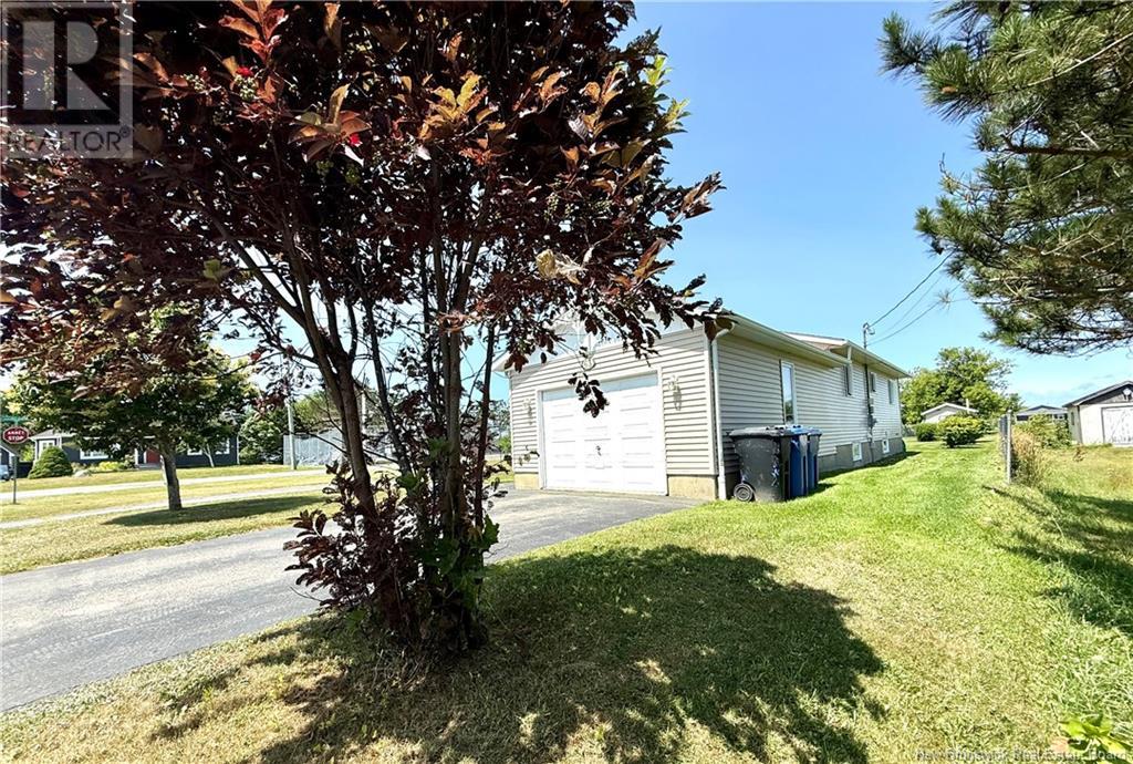 63 Rue Parisé, Caraquet, New Brunswick  E1W 1B6 - Photo 33 - NB111499