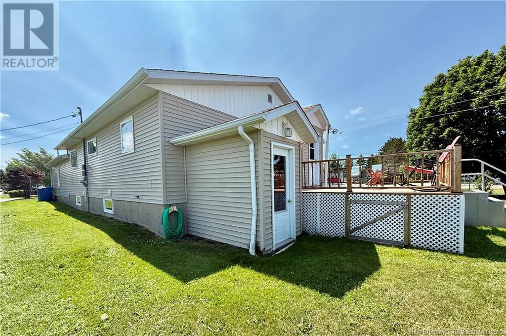 63 Rue Parisé, Caraquet, New Brunswick  E1W 1B6 - Photo 35 - NB111499