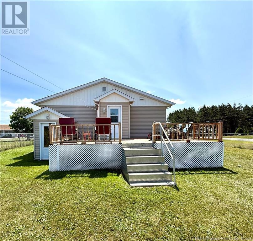 63 Rue Parisé, Caraquet, New Brunswick  E1W 1B6 - Photo 37 - NB111499