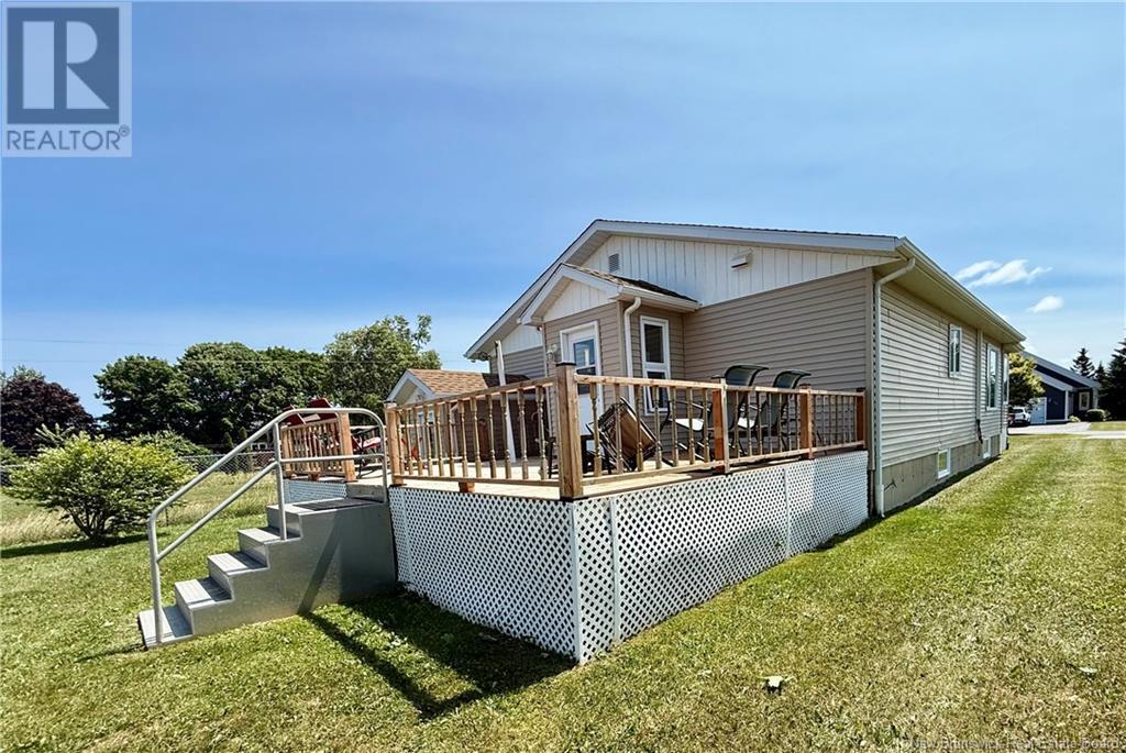 63 Rue Parisé, Caraquet, New Brunswick  E1W 1B6 - Photo 39 - NB111499