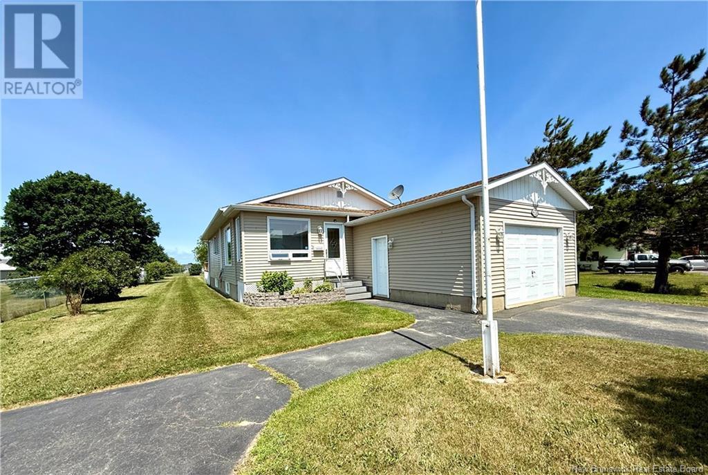 63 Rue Parisé, Caraquet, New Brunswick  E1W 1B6 - Photo 41 - NB111499