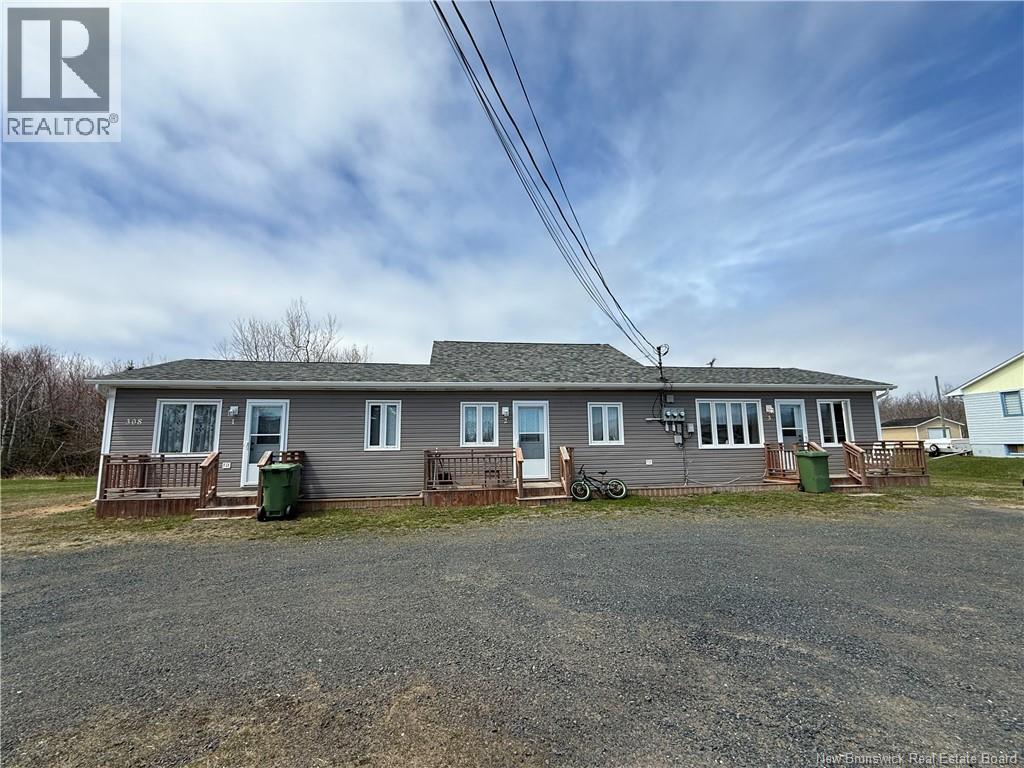308 Rue Du Pêcheur Nord, Lamèque, New Brunswick E8T 1K3 - Photo 1 - NB111617