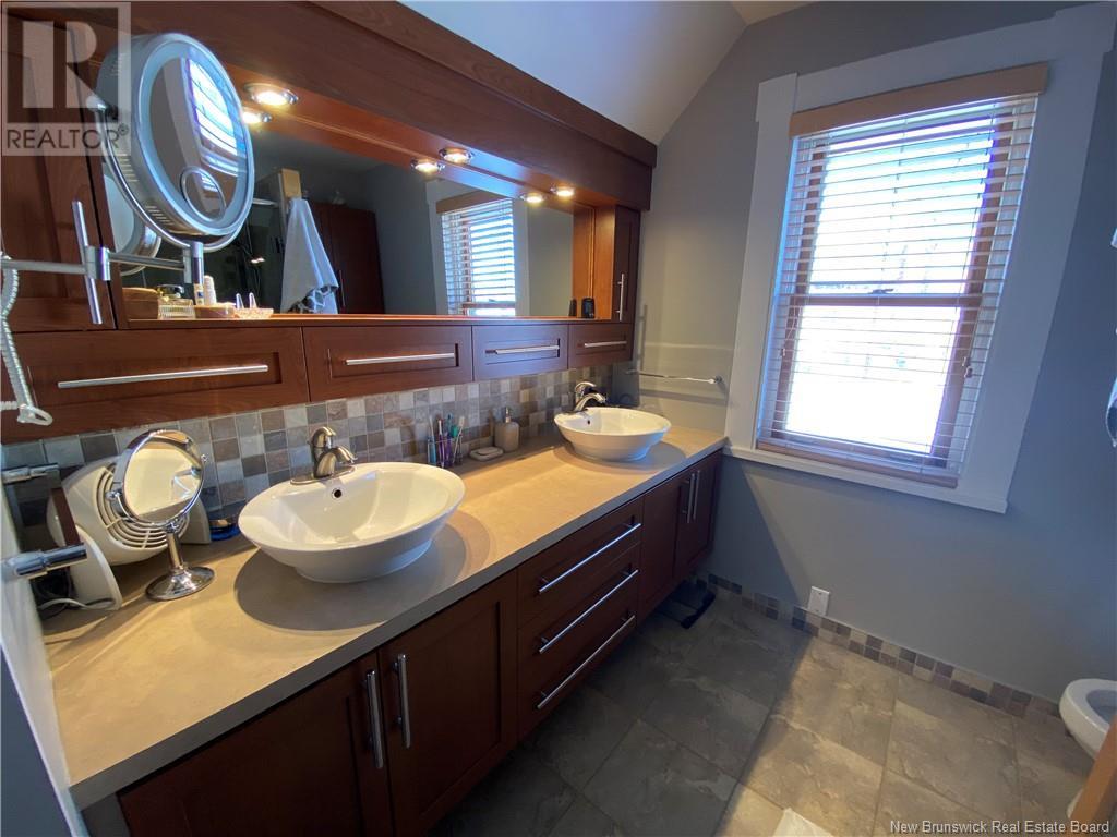 118 De L'Église Street Unit# 5, Edmundston, New Brunswick E3V 1K1 - Photo 22 - NB111754