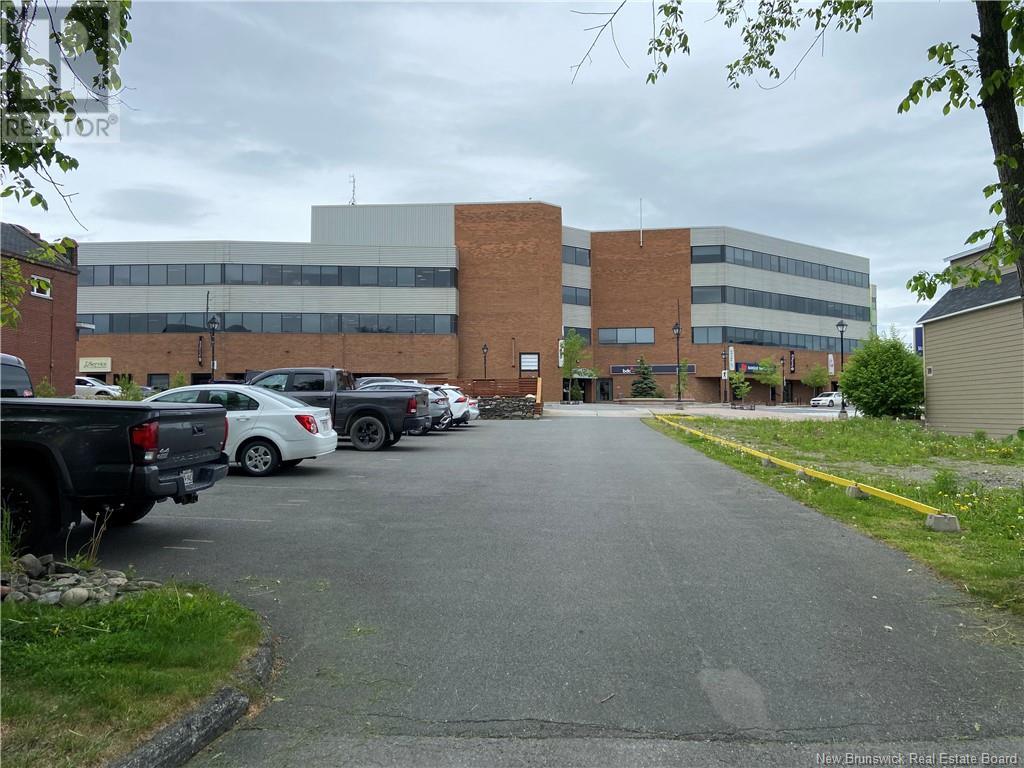 118 De L'Église Street Unit# 5, Edmundston, New Brunswick E3V 1K1 - Photo 32 - NB111754