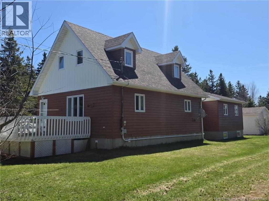 7997 St-Paul, Bas-Caraquet, New Brunswick  E1W 6C3 - Photo 3 - NB112388