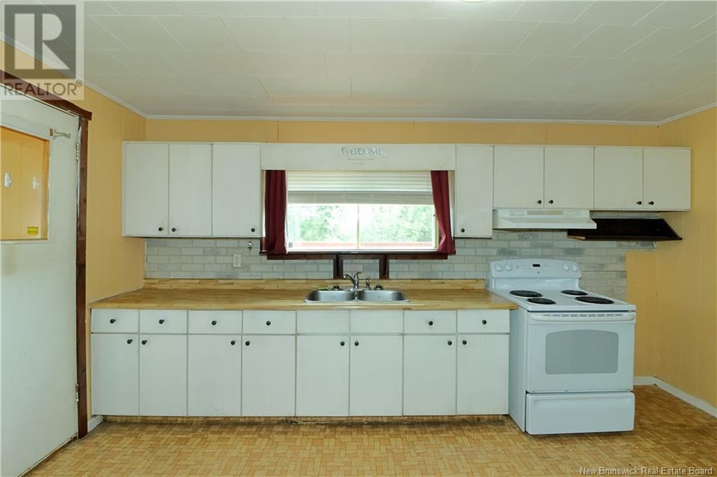 287 Main Street, Minto, New Brunswick  E4B 3R8 - Photo 12 - NB112776