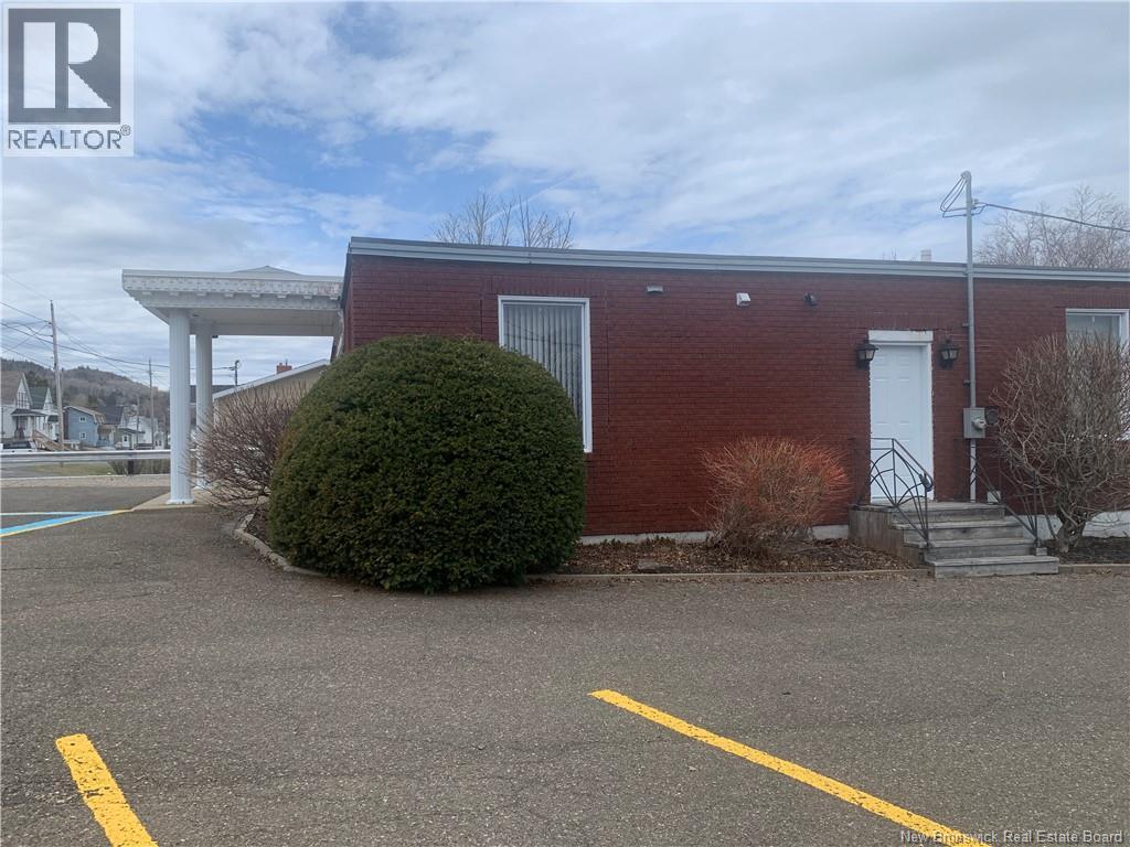 421 Victoria, Dalhousie, New Brunswick  E8C 2V2 - Photo 4 - NB112764