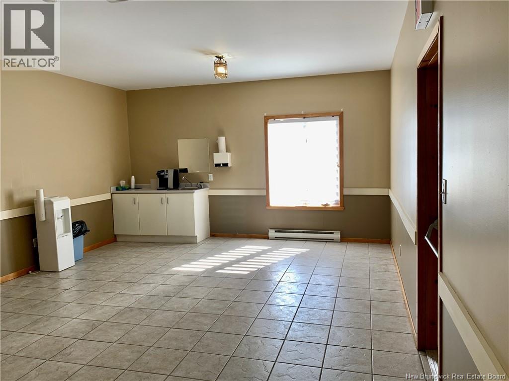 517 Ave Des Pionniers, Balmoral, New Brunswick  E8E 1B3 - Photo 11 - NB112772