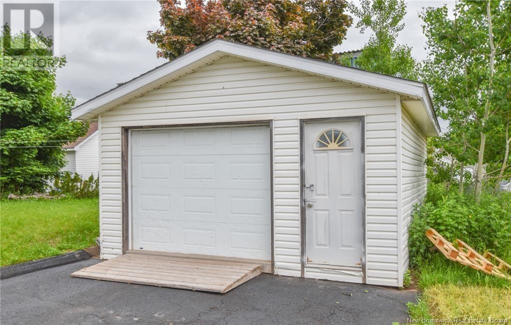 142 5 Eme Rue, Shippagan, New Brunswick  E8S 1B2 - Photo 2 - NB114234