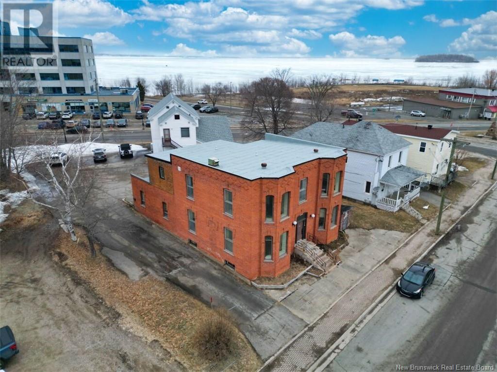 281 St George, Bathurst, New Brunswick E2A 1B8 - Photo 1 - NB114475