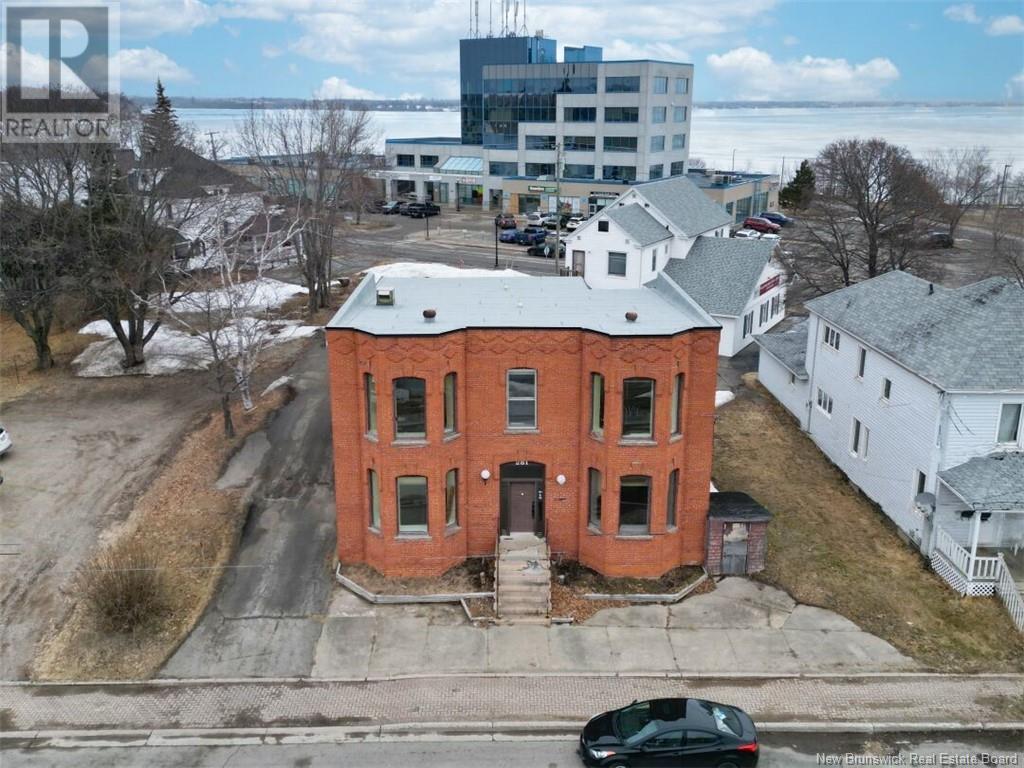 281 St George, Bathurst, New Brunswick E2A 1B8 - Photo 2 - NB114475
