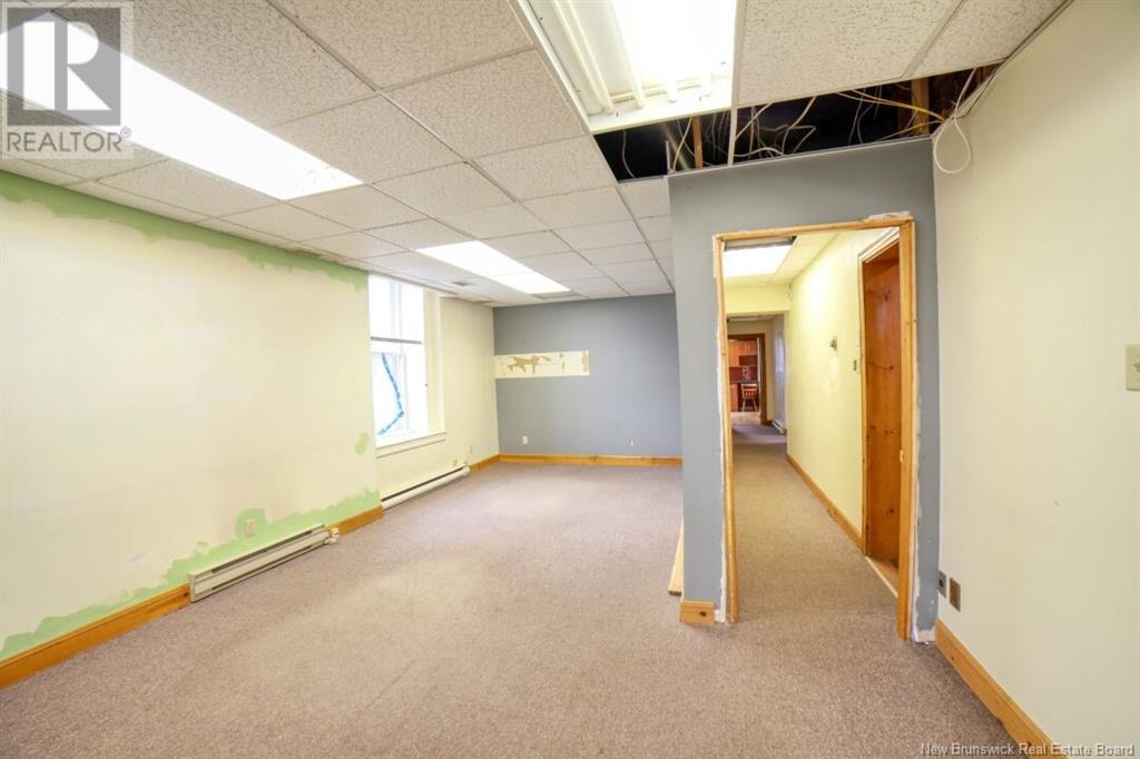 281 St George, Bathurst, New Brunswick E2A 1B8 - Photo 5 - NB114475