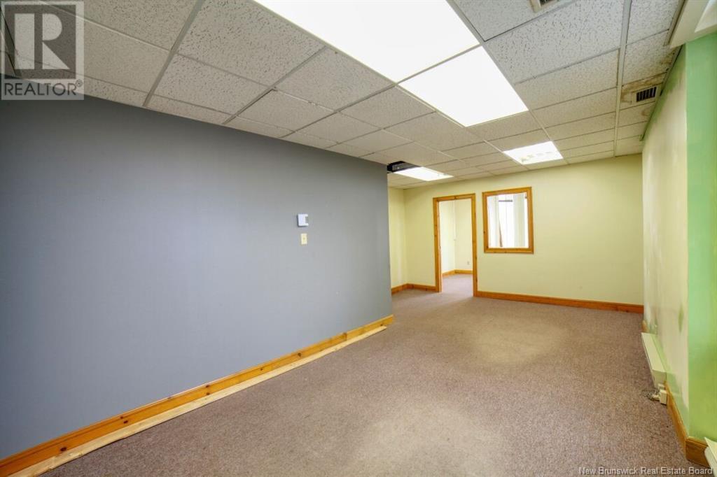 281 St George, Bathurst, New Brunswick E2A 1B8 - Photo 8 - NB114475