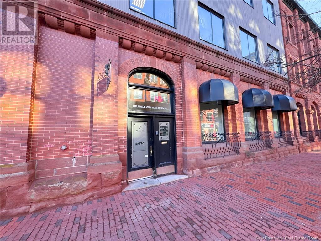 7 Alma Street, Moncton, New Brunswick  E1C 4Y2 - Photo 2 - NB116319
