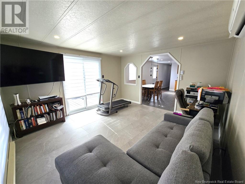 28 Parc P'tiso Street, Edmundston, New Brunswick  E3V 3X7 - Photo 12 - NB116310