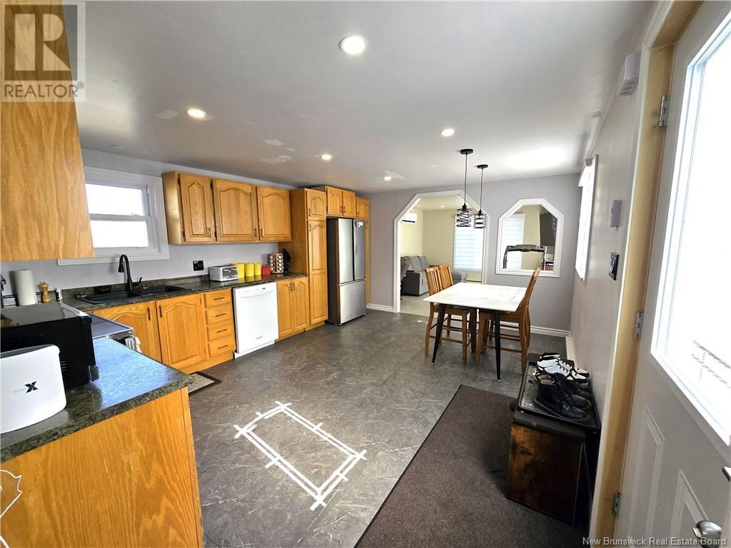 28 Parc P'tiso Street, Edmundston, New Brunswick  E3V 3X7 - Photo 2 - NB116310