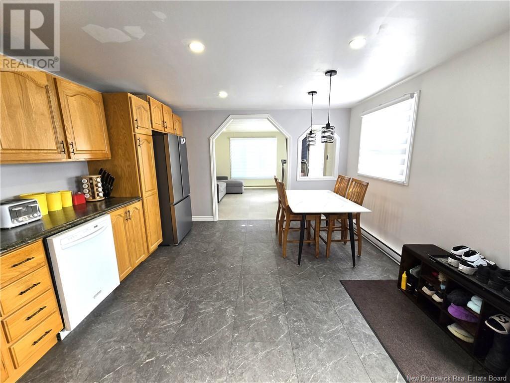 28 Parc P'tiso Street, Edmundston, New Brunswick  E3V 3X7 - Photo 3 - NB116310