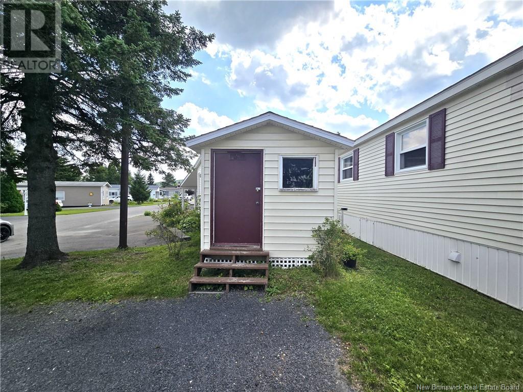 28 Parc P'tiso Street, Edmundston, New Brunswick  E3V 3X7 - Photo 32 - NB116310