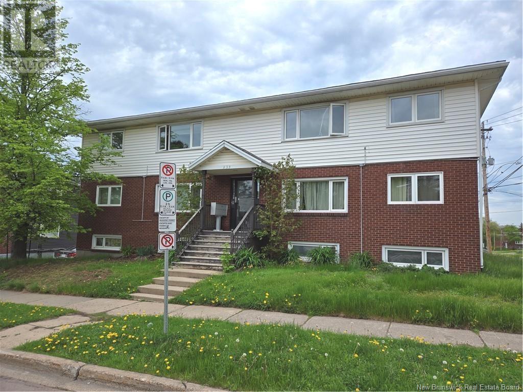 235 West Lane, Moncton, New Brunswick  E1C 6V5 - Photo 1 - NB116283