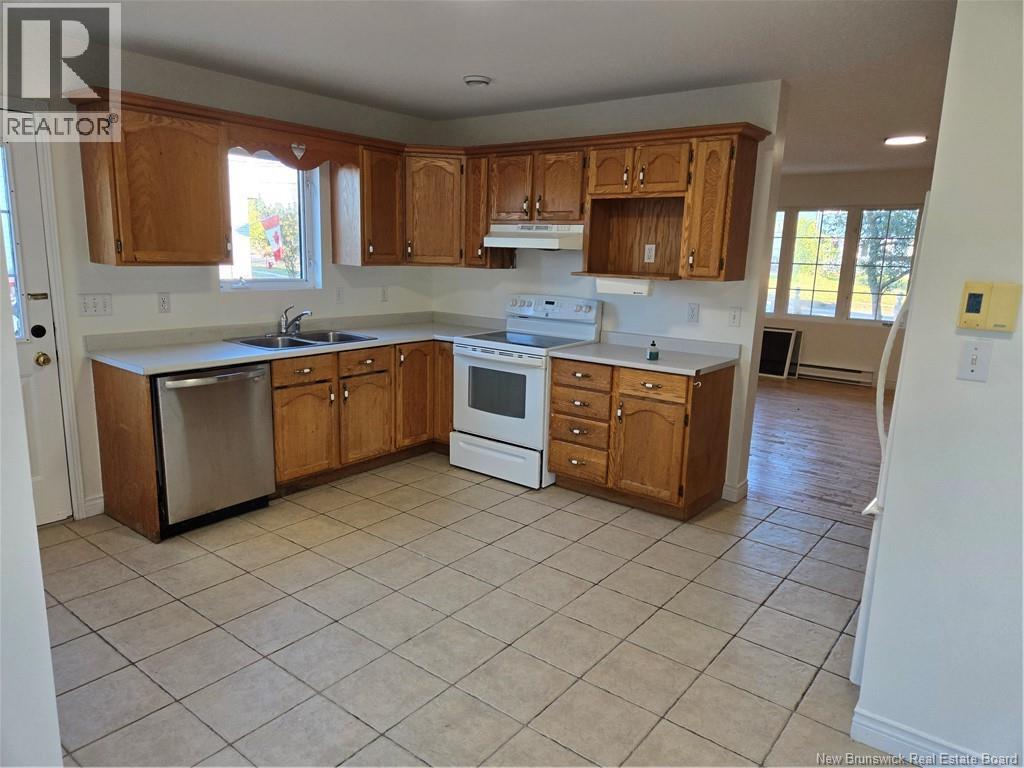 78 Palisade Drive, Moncton, New Brunswick  E1A 5K2 - Photo 2 - NB116294