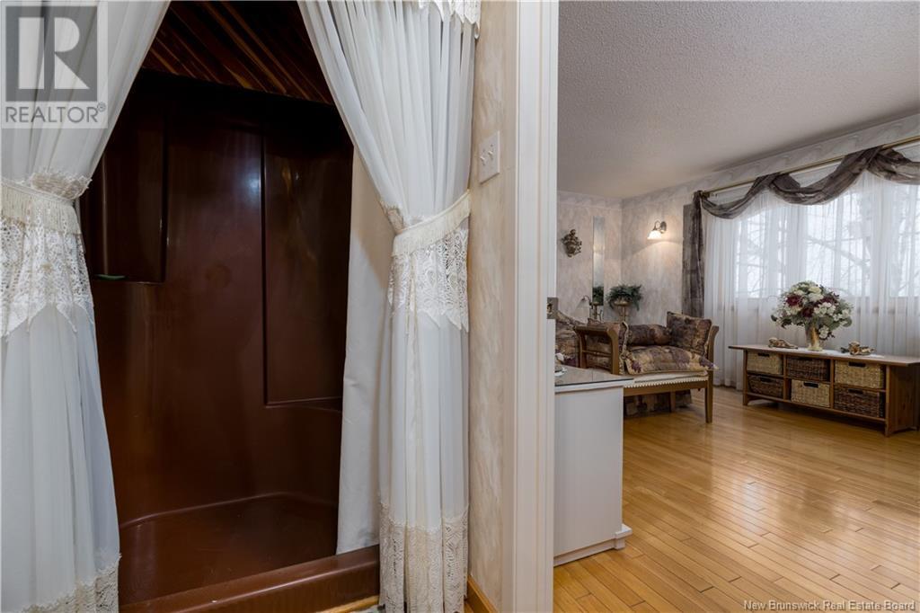 27 Lafrance, Grand-Sault/grand Falls, New Brunswick E3Z 1A4 - Photo 26 - NB116242