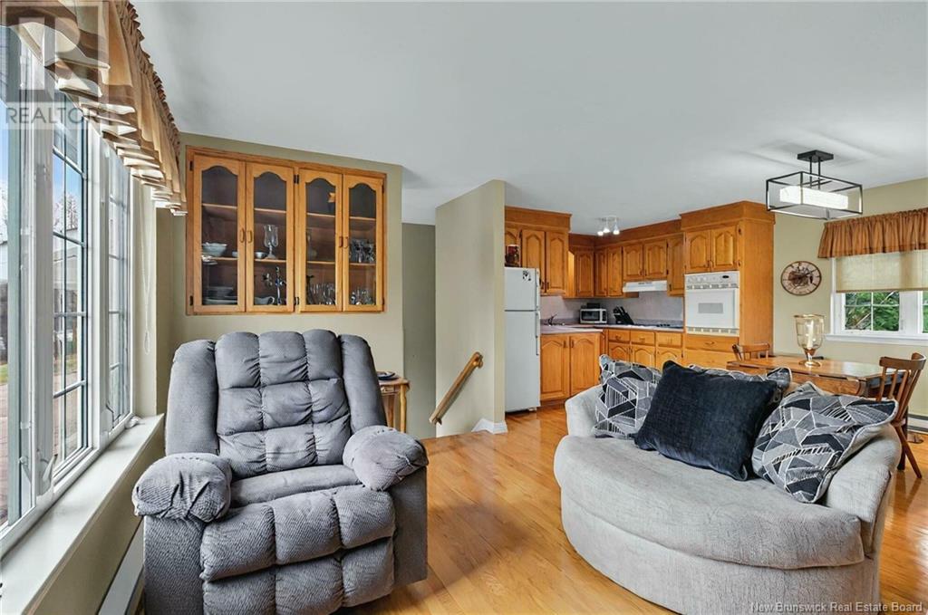 462-464 Eunice Avenue, Dieppe, New Brunswick E1A 5V7 - Photo 2 - NB117976