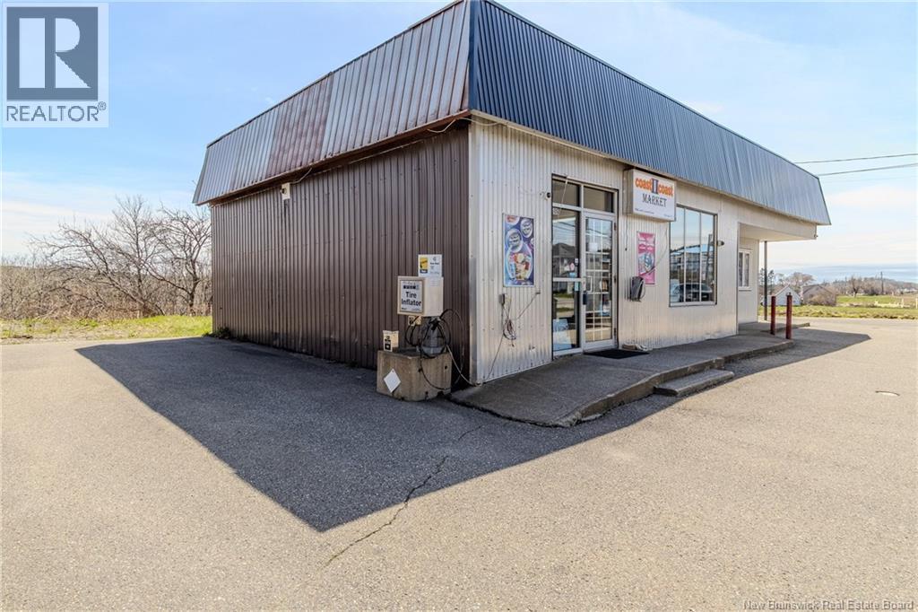 1506 Loch Lomond Road, Saint John, New Brunswick E2J 1Z7 - Photo 4 - NB117987