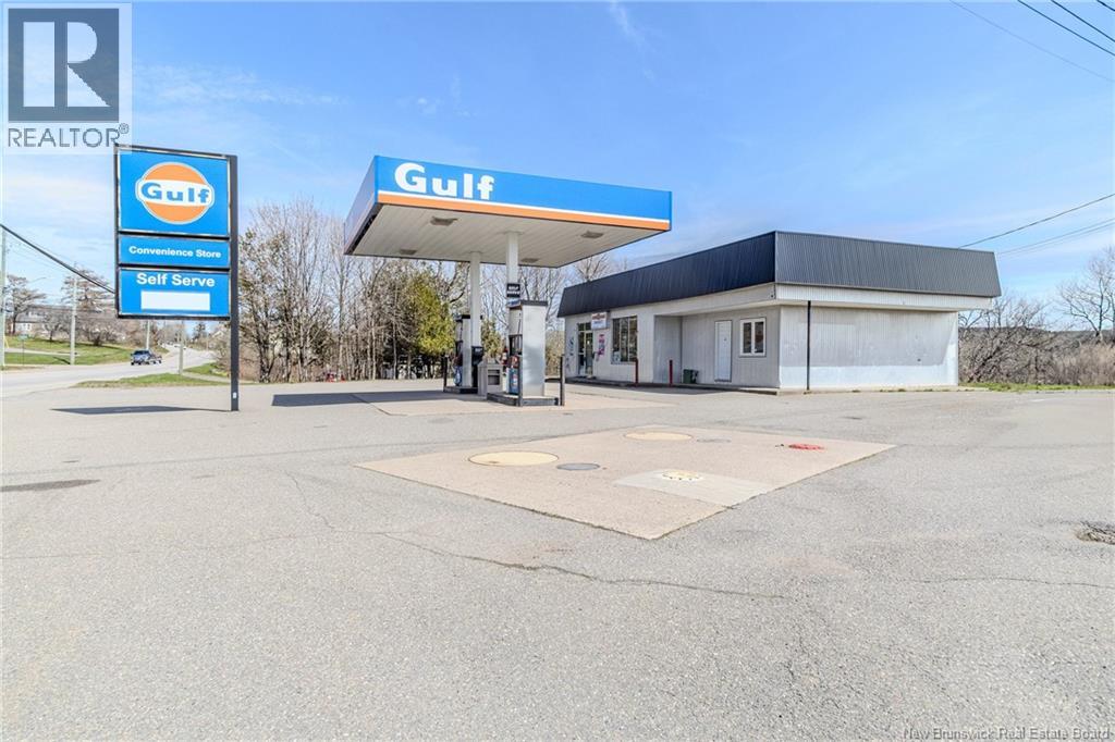 1506 Loch Lomond Road, Saint John, New Brunswick E2J 1Z7 - Photo 7 - NB117987