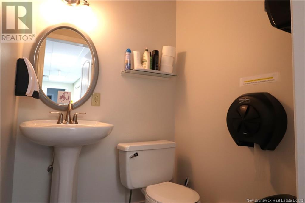 676 Prospect Street, Fredericton, New Brunswick E3B 8G9 - Photo 24 - NB118273