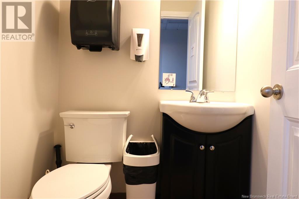 676 Prospect Street, Fredericton, New Brunswick E3B 8G9 - Photo 26 - NB118273