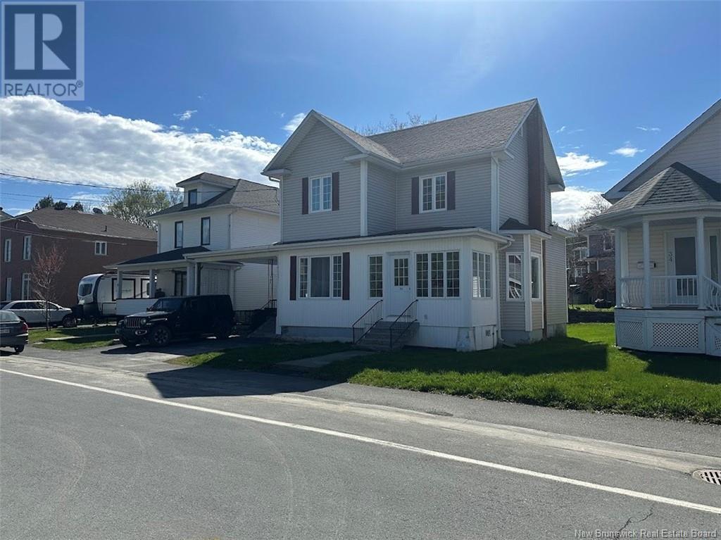 30 Fraser Avenue, Edmundston, New Brunswick  E3V 2B1 - Photo 1 - NB118936