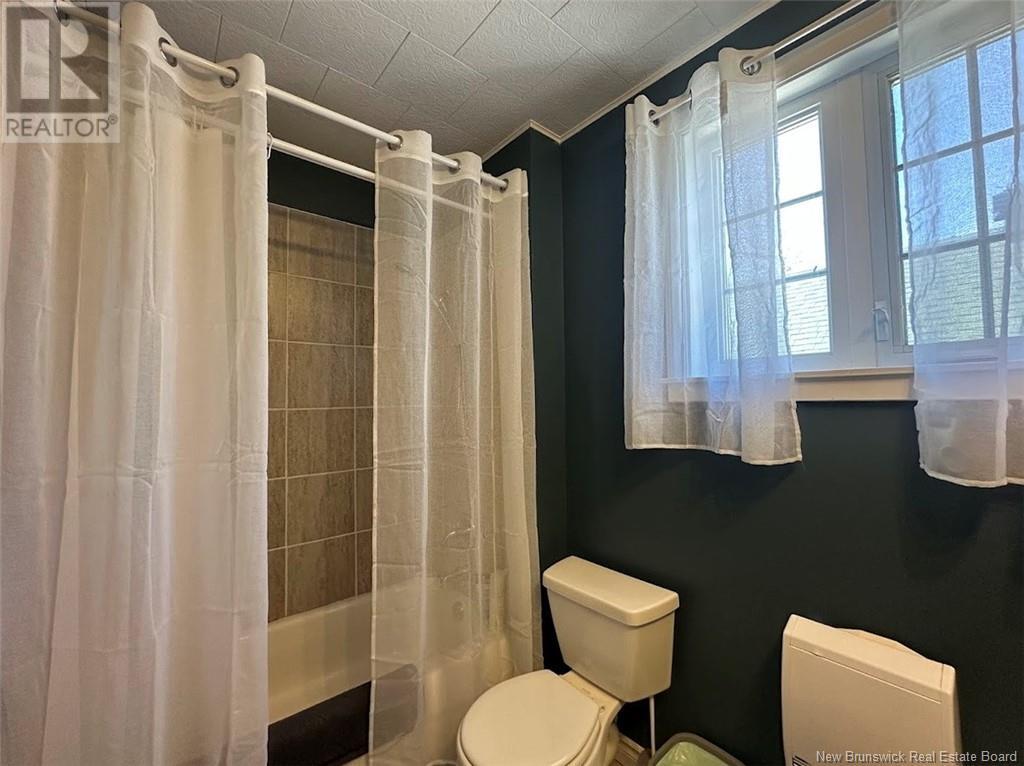 30 Fraser Avenue, Edmundston, New Brunswick  E3V 2B1 - Photo 12 - NB118936
