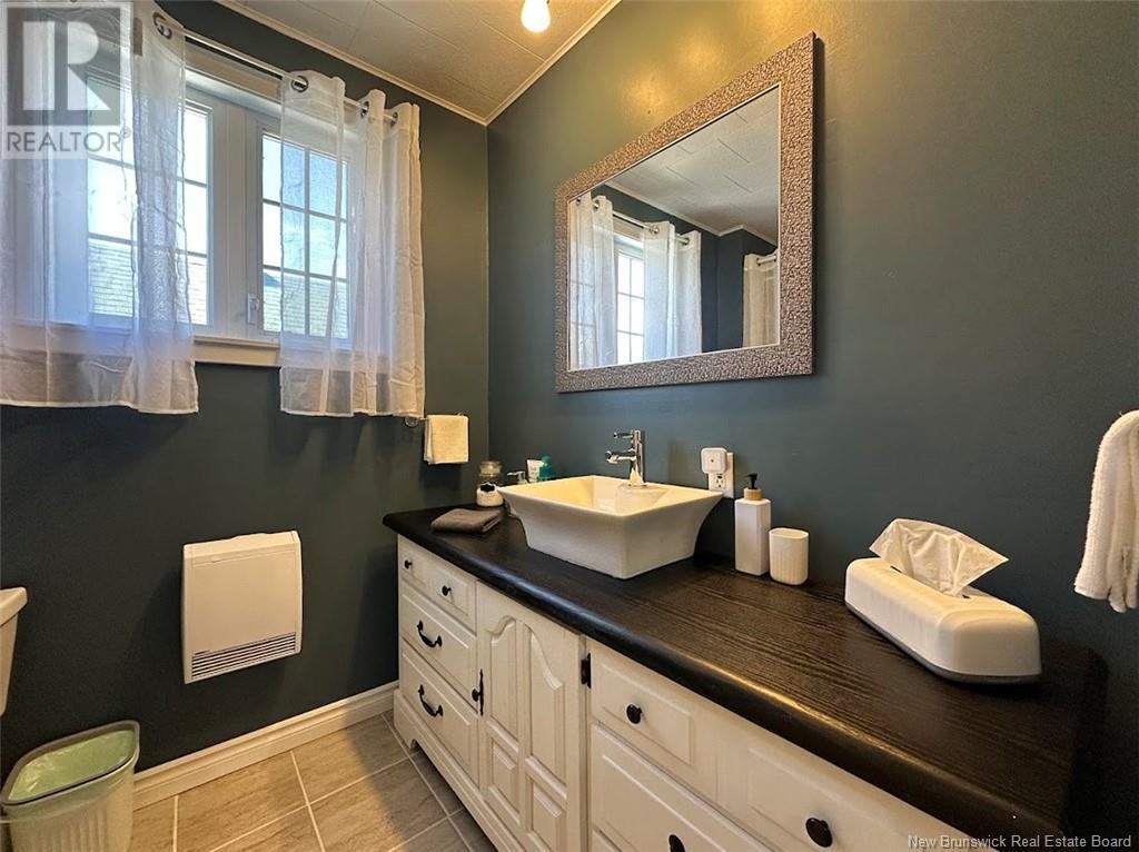 30 Fraser Avenue, Edmundston, New Brunswick  E3V 2B1 - Photo 13 - NB118936