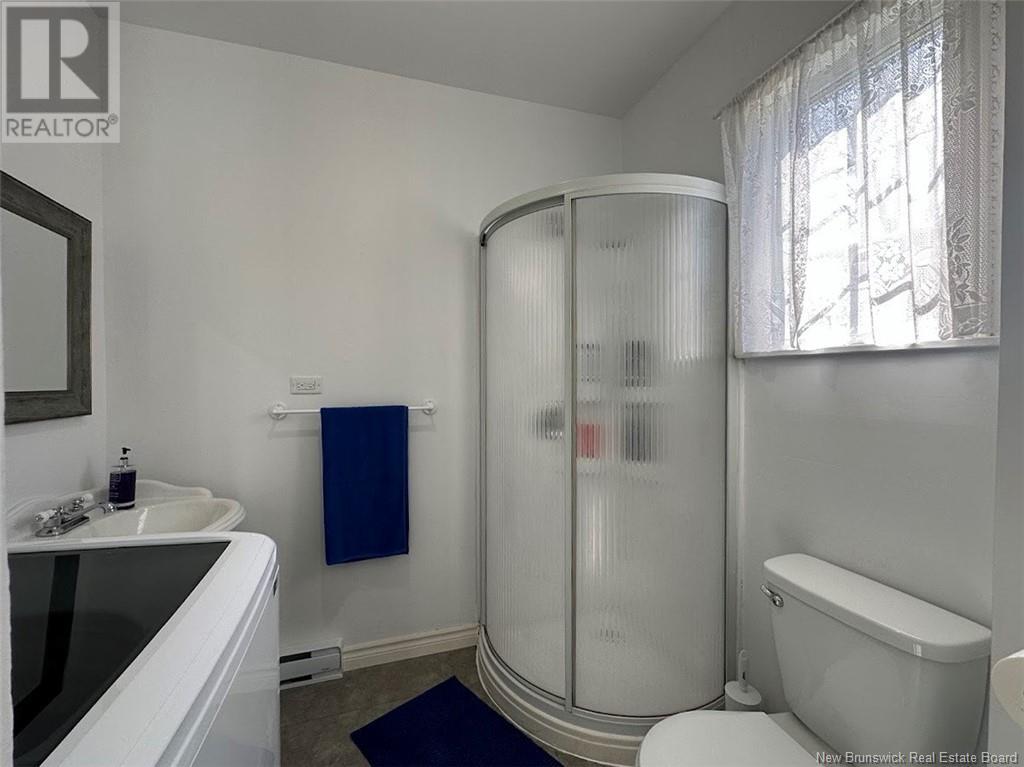 30 Fraser Avenue, Edmundston, New Brunswick  E3V 2B1 - Photo 16 - NB118936