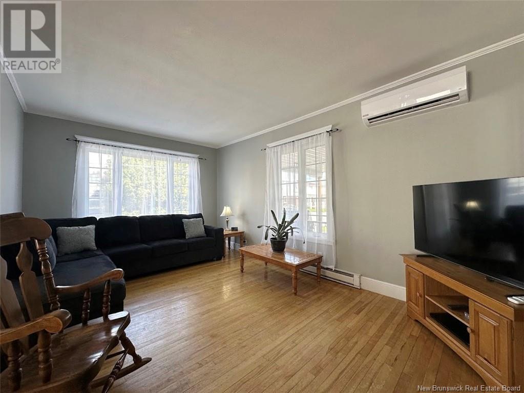 30 Fraser Avenue, Edmundston, New Brunswick  E3V 2B1 - Photo 6 - NB118936