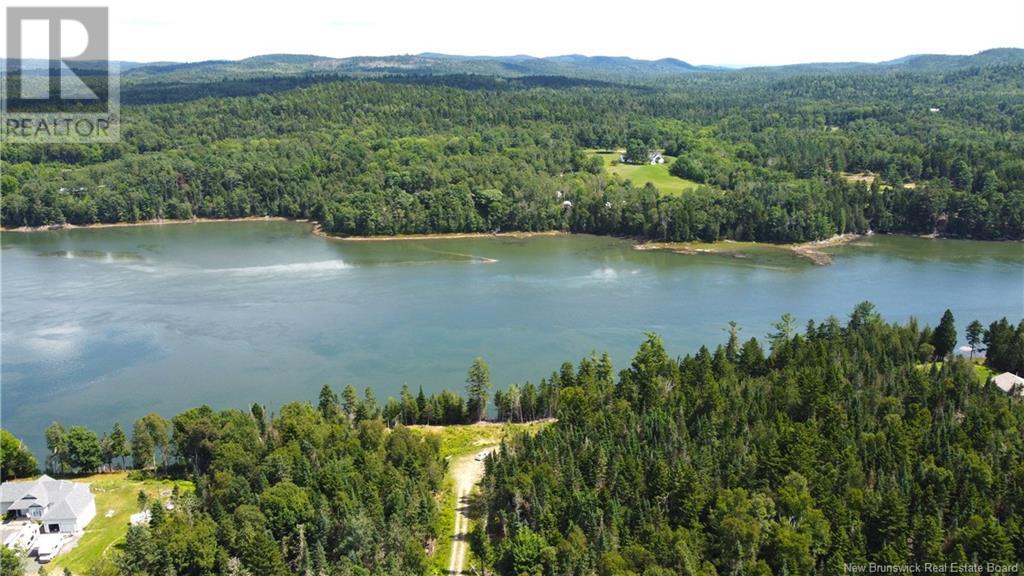 379 Hills Point Road, Oak Bay, New Brunswick  E3L 4K5 - Photo 19 - NB119039