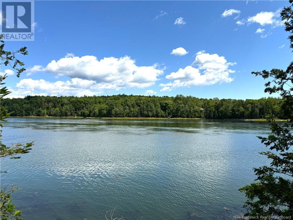 379 Hills Point Road, Oak Bay, New Brunswick  E3L 4K5 - Photo 3 - NB119039