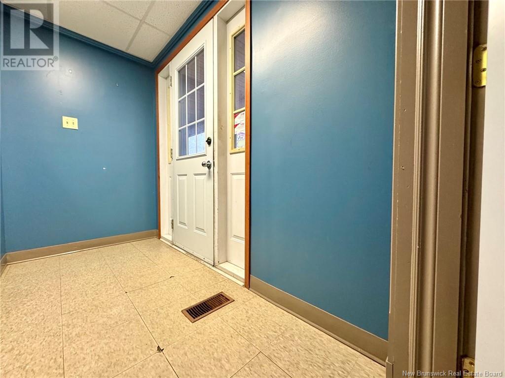 183 King Street, Miramichi, New Brunswick  E1N 2P1 - Photo 12 - NB119487