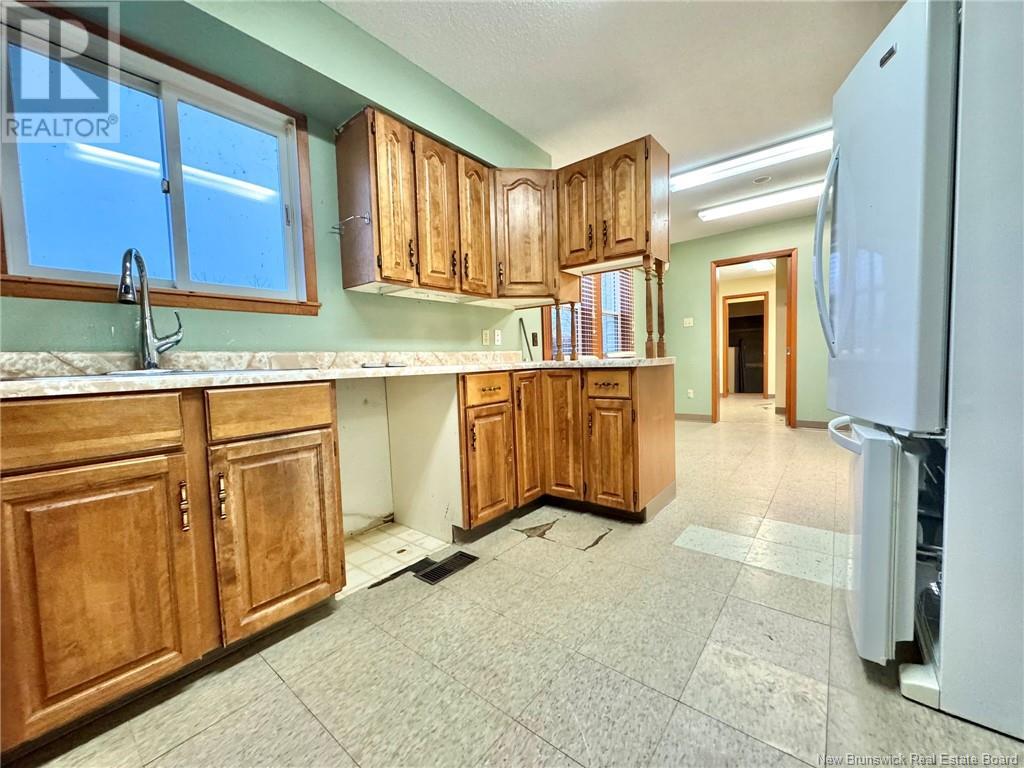 183 King Street, Miramichi, New Brunswick  E1N 2P1 - Photo 3 - NB119487