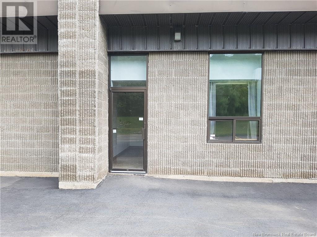 48 Hatheway Crescent Unit# 1, Saint John, New Brunswick E2M 5V3 - Photo 1 - NB119508