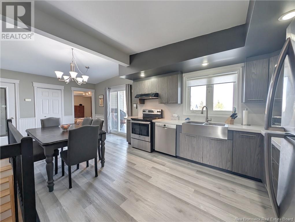 7701 Du Havre Street, Bas-Caraquet, New Brunswick E1W 5W9 - Photo 4 - NB119517