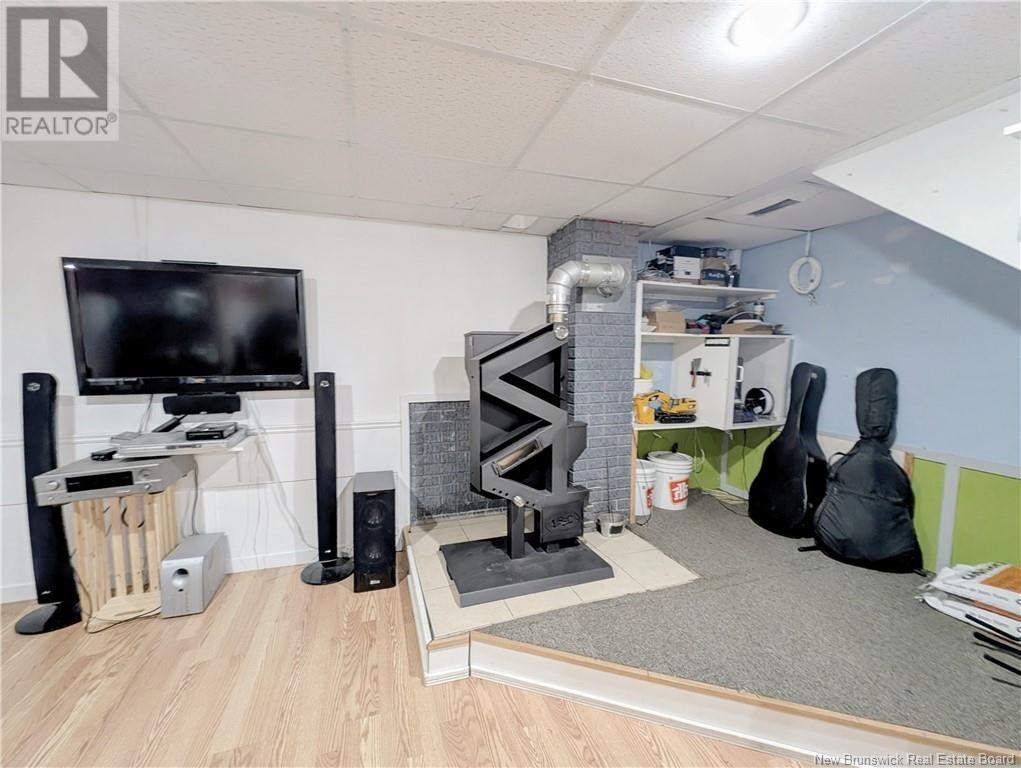 7701 Du Havre Street, Bas-Caraquet, New Brunswick E1W 5W9 - Photo 9 - NB119517